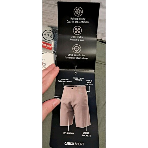 ATG by Wrangler Men's All-Terrain UV Protection Olive Cargo Shorts Sz 46 - Picture 5 of 11